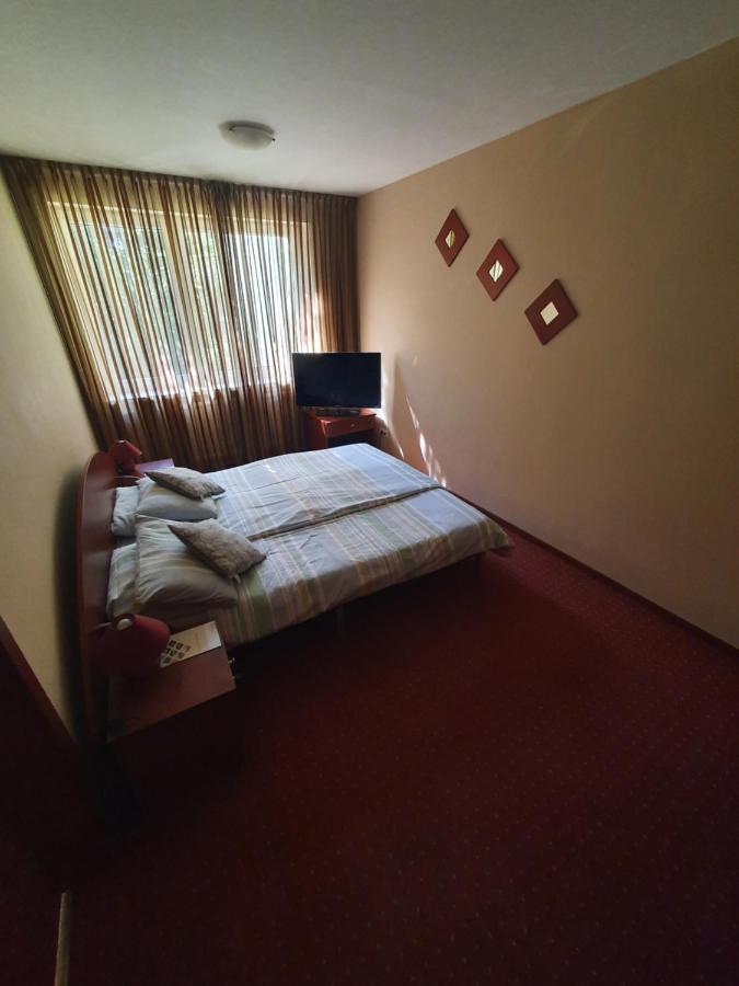 Hotel Graf Ласк Экстерьер фото